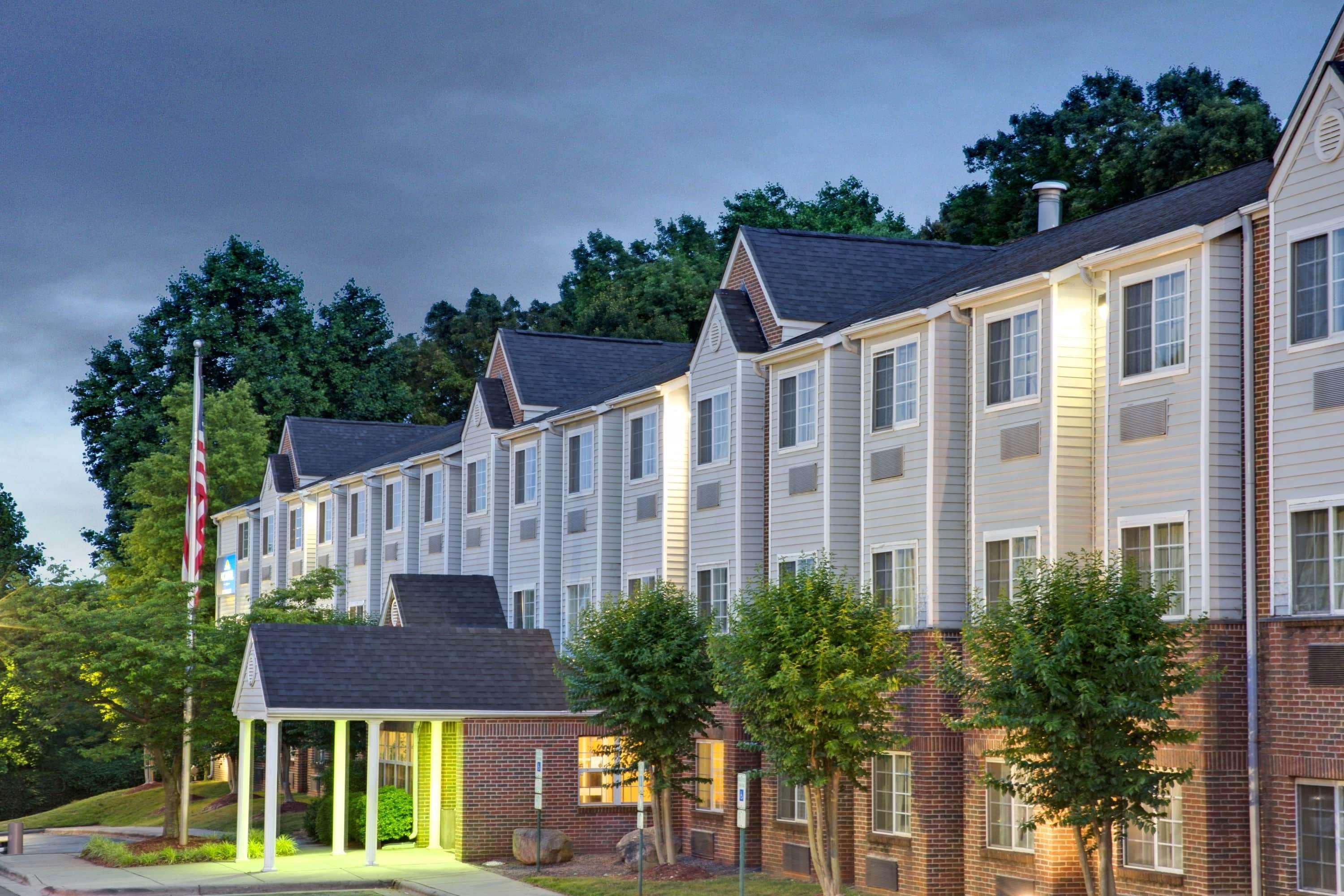 Microtel Inn By Wyndham University Place Charlotte Exterior photo